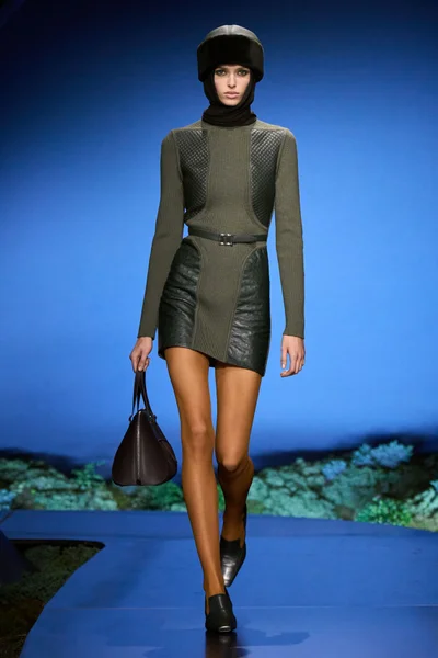 Look 36